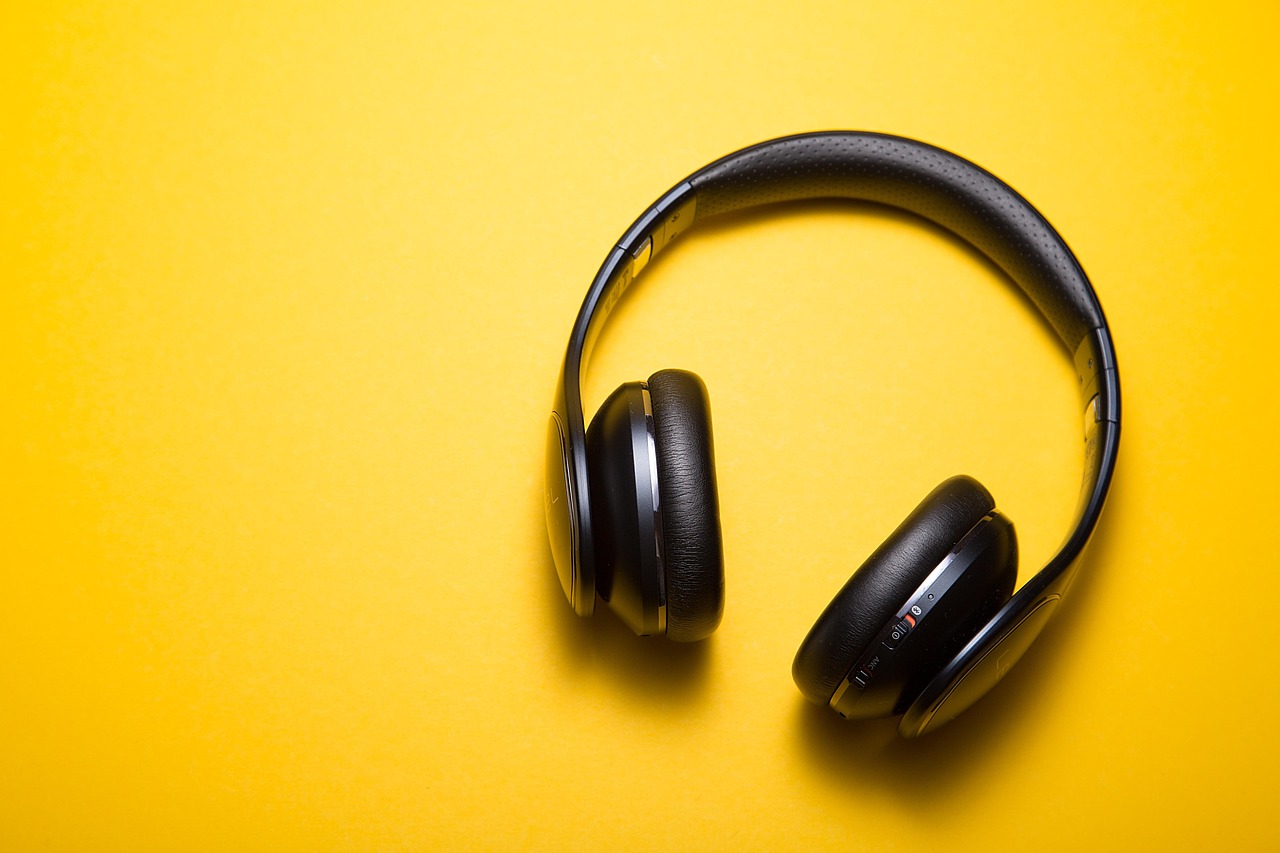 entdecken sie unsere hochwertigen noise-cancelling-kopfhörer für ein unvergleichliches hörerlebnis ohne störende umgebungsgeräusche. ideal für musik, arbeit und reisen.